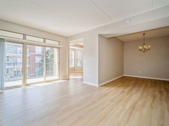 2nd image of 715 Astor Ln Unit 402