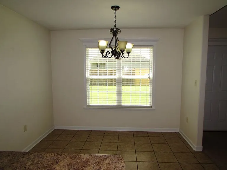4717 Custer Dr — Photo 9