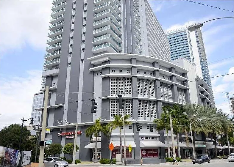 1250 S Miami Avenue — Photo 1