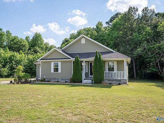 2nd image of 272 Craten Dr