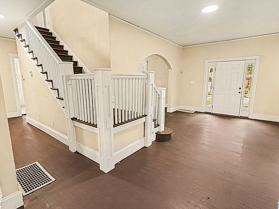 3rd image of 1601 31st St