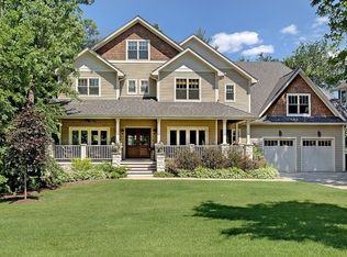 623 N Park Blvd, Glen Ellyn, IL 60137