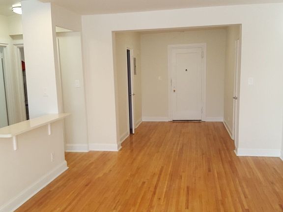 3rd image of 141-30 Pershing Cres #1H