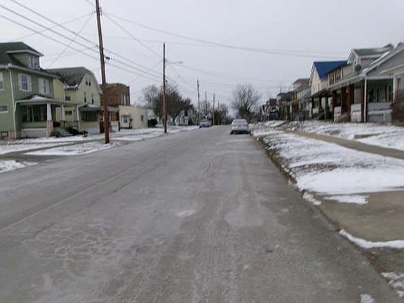 4th image of 1015 Adams St