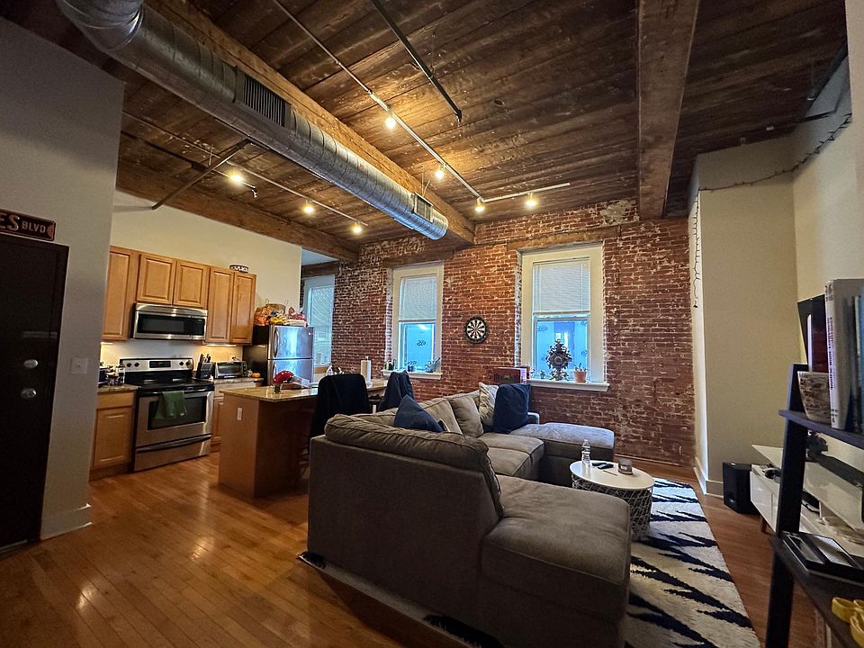 1st image of 21 E Columbia Ave APT 306