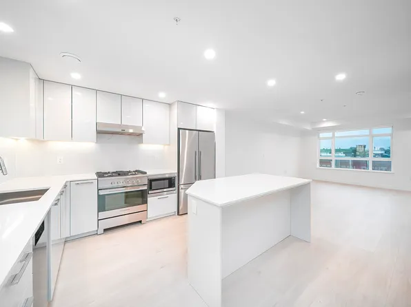 10333 River Dr #Sl7, Richmond, BC V6X 1Y8