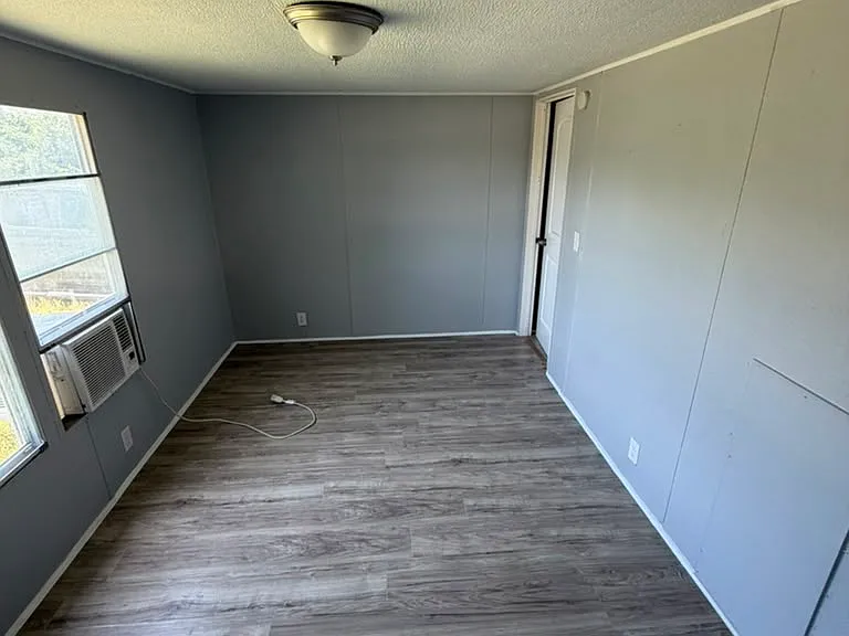 315 The Oil Rd — Photo 9