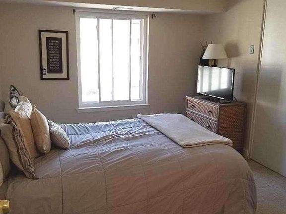 4th image of 30 Juniper Ct
