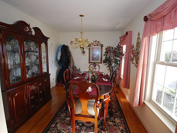 3rd image of 3392 Earl Forbes Dr