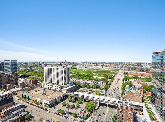 2nd image of 1160 S Michigan Ave APT 2603