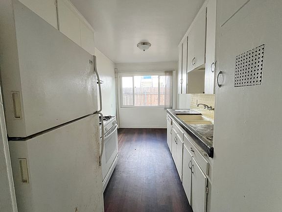 4th image of 3715-19.5 Ingraham St