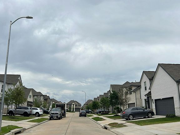 4th image of 8730 Flounder Rosa Ln