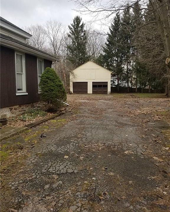 2nd image of 4527 Holley Byron Rd