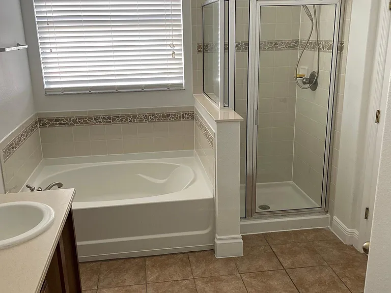 1794 Strathmore Cir — Photo 11