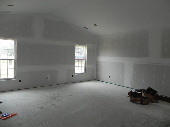 3rd image of 203 Gordon Dr