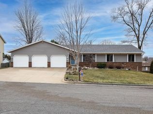 1213 Johnson St, Onalaska, WI 54650