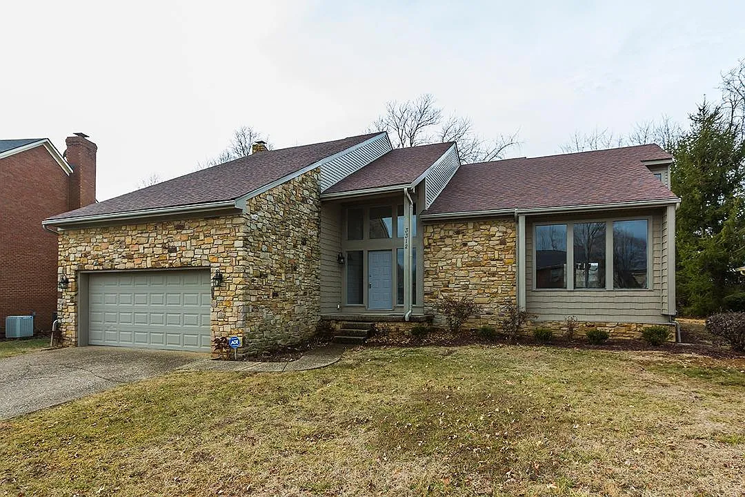 3312 Lyon Dr photo 1