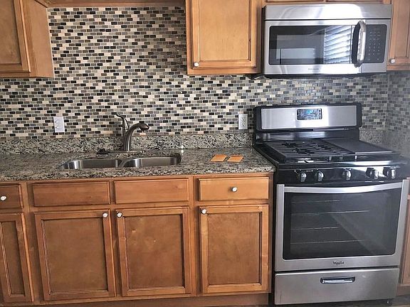 2nd image of 1808 Cumberland Valley Pl SE