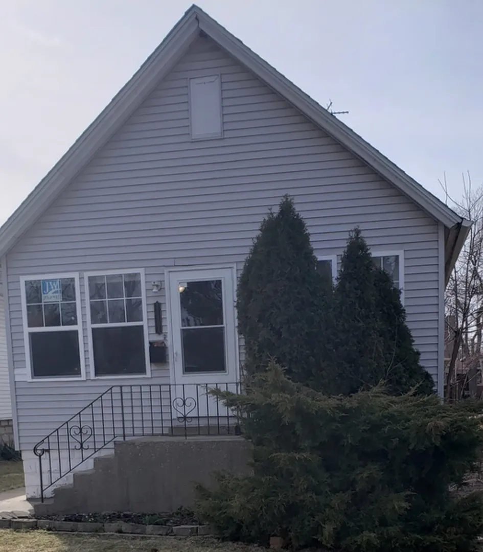 13904 S Michigan Ave photo 1