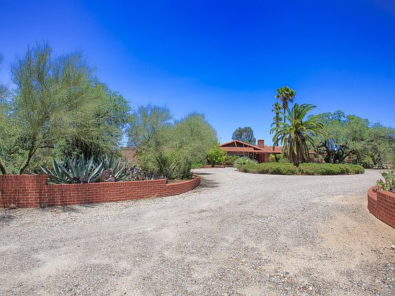 4th image of 6890 N Casas Adobes Dr
