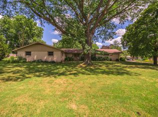 800 N School St, Normal, IL 61761