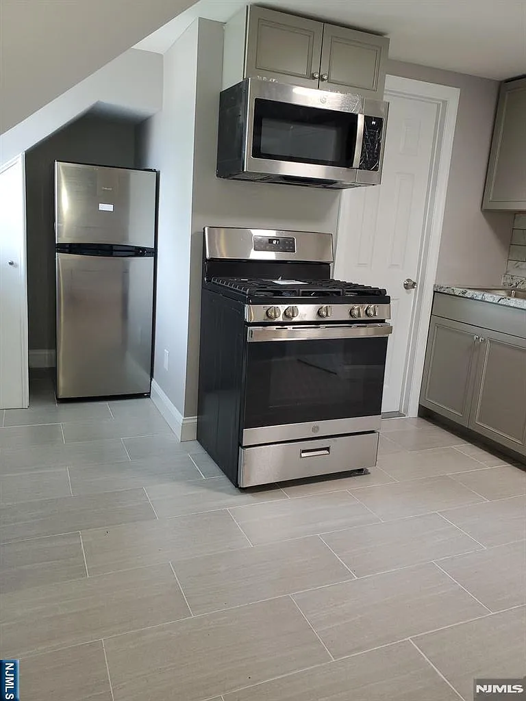89 6th Avenue, Clifton, NJ 07011 — Photo 4