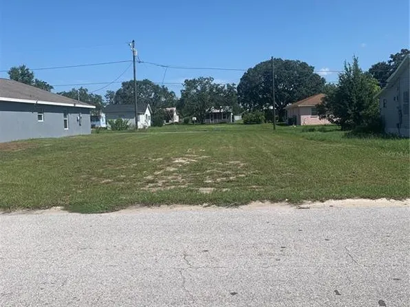 517 Lincoln Ave W #8, Lake Wales, FL 33853