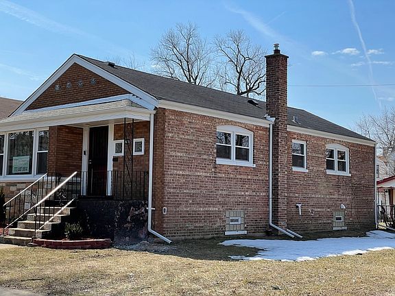 3rd image of 8030 S Saginaw Ave