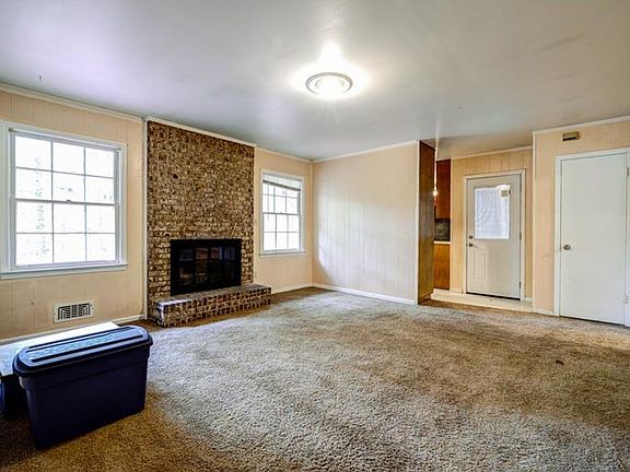 5th image of 1279 Drayton Woods Dr