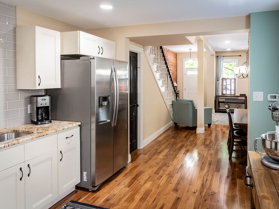 Open 1st floor living