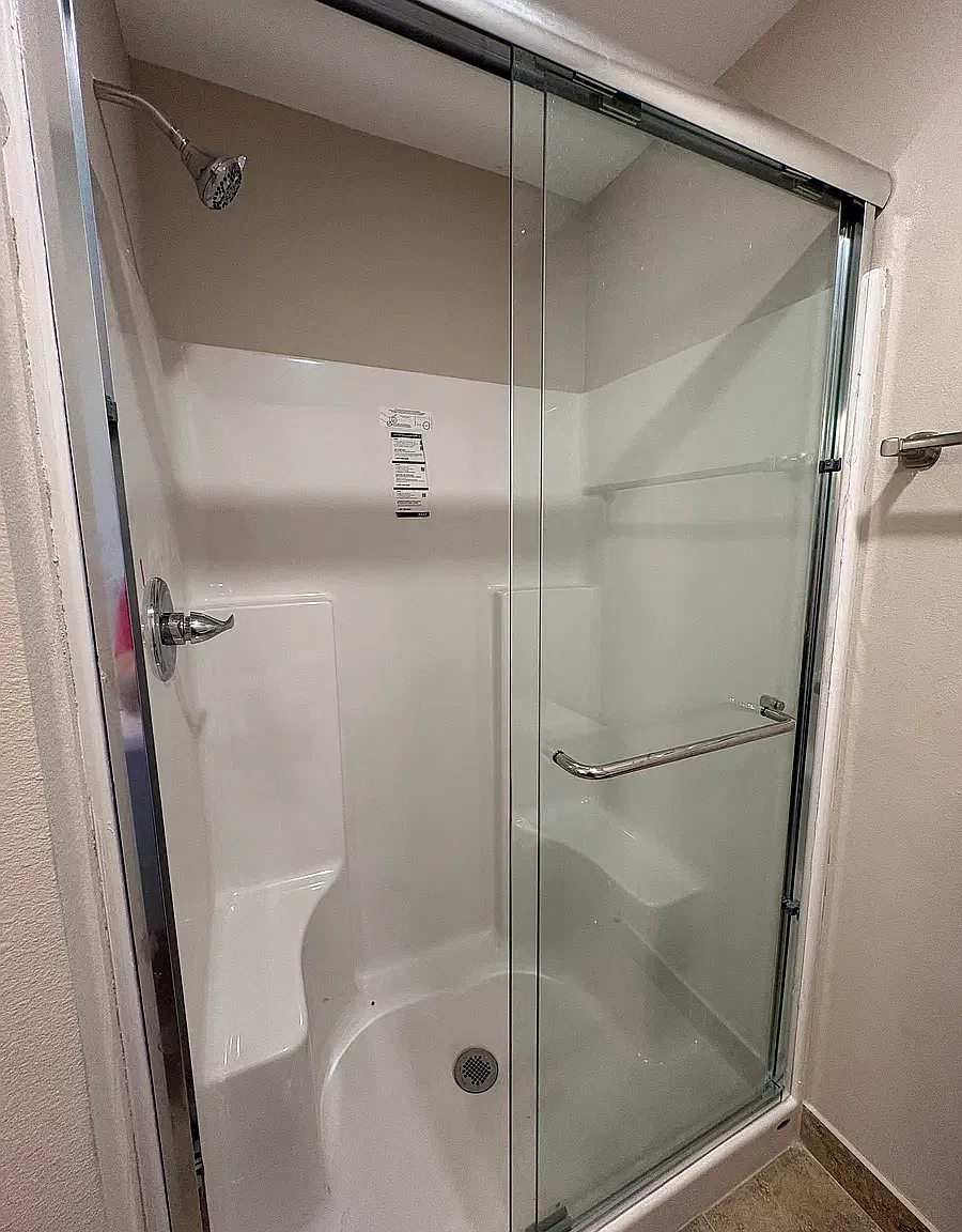 5 bed, 3355 sqft, $4,600 — Photo 4