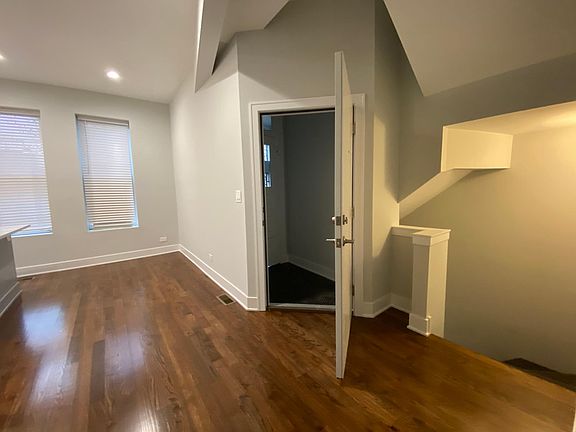2nd image of 749 W Cornelia Ave #1