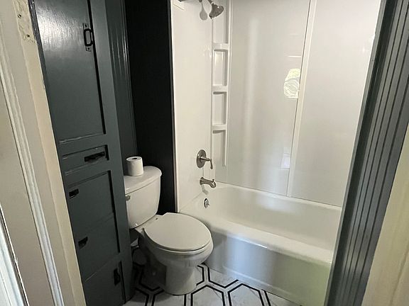 Bathroom with tub