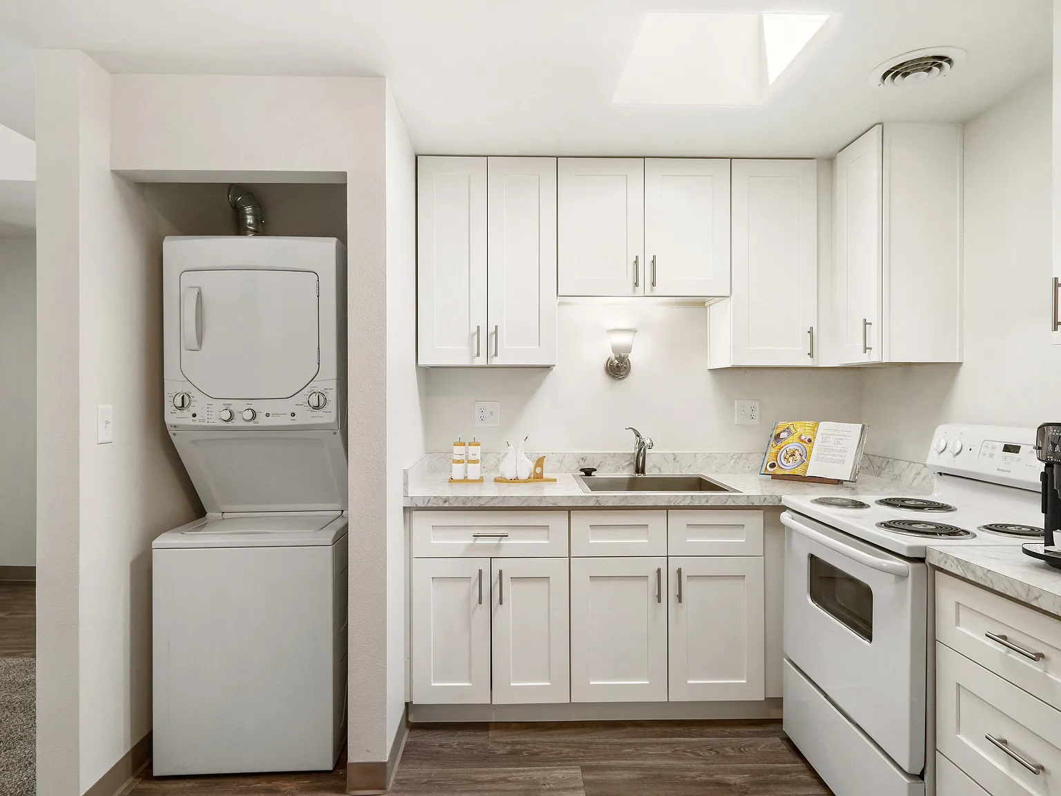 Park View Apartments — Photo 3