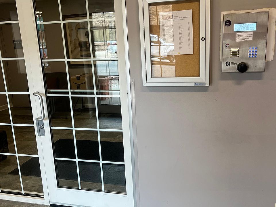 1st image of 3303 S Grove Ave #401