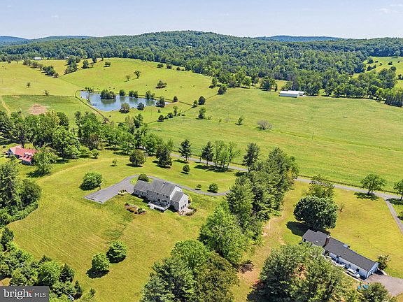3rd image of 6272 Blackwell Rd