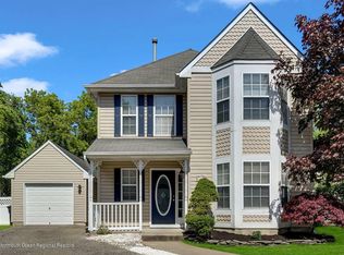 142 Hamlet Ct, Toms River, NJ 08753
