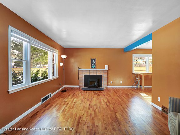 4th image of 5165 E Brookfield Dr