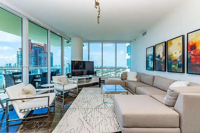 100 S Pointe Dr #3101 — Photo 4