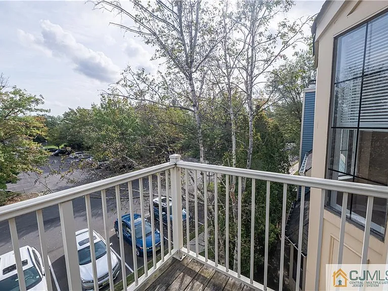 336 Cozzens Ct — Photo 22