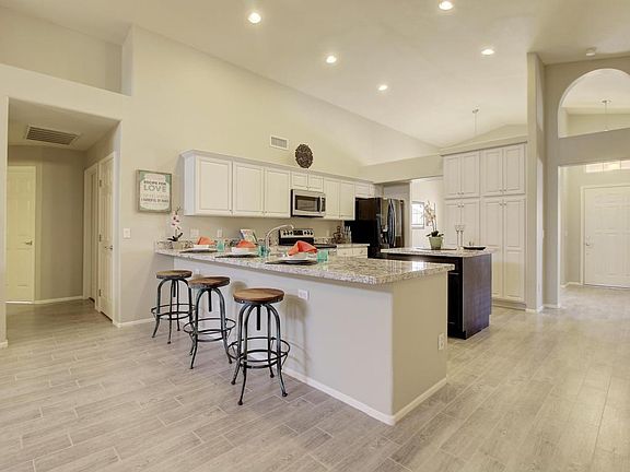 5th image of 4349 E Muriel Dr