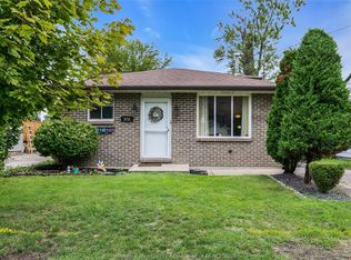 970 Jarvis Ave, Windsor, ON N8P1C9