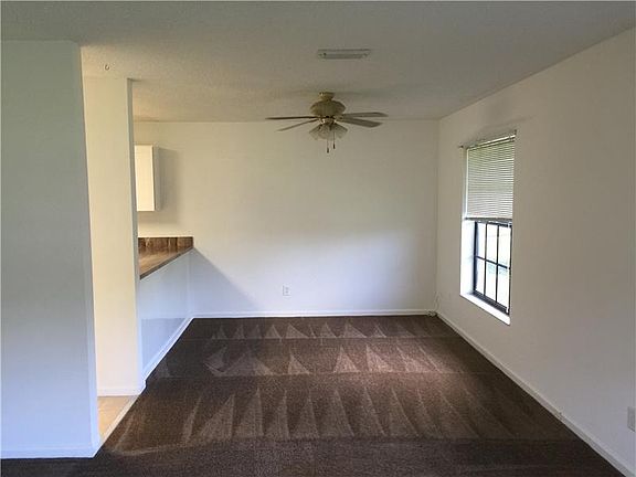 5th image of 1609 Laurel Leaf Ln #A