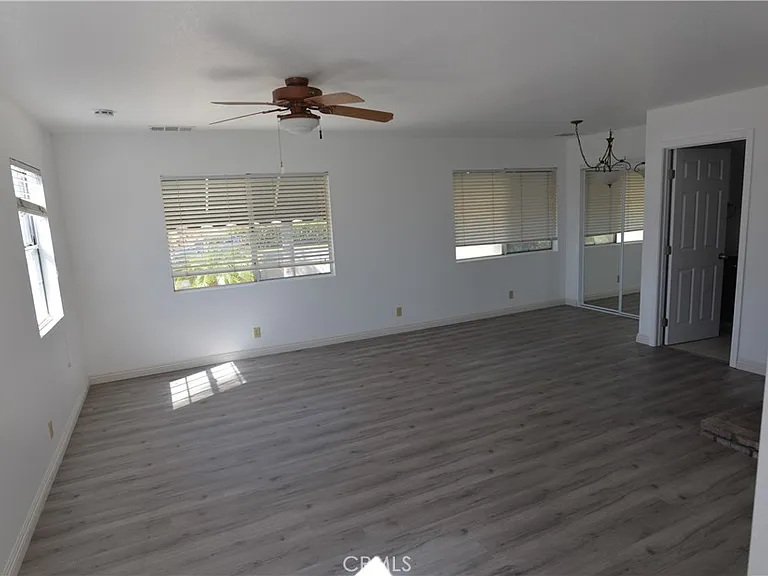 3061 Madison Ave — Photo 9