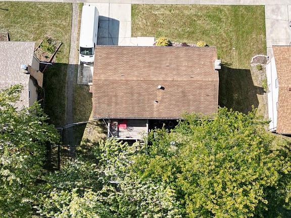 5th image of 19021 Birch Ave