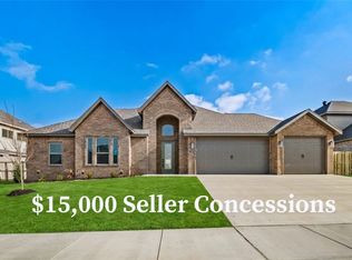 1210 Fierce Ln, Centerton, AR 72719