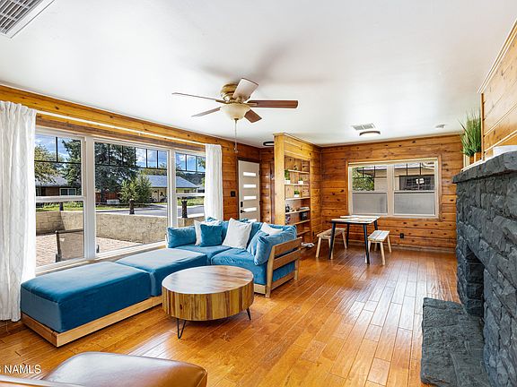 4th image of 310 W Navajo Rd