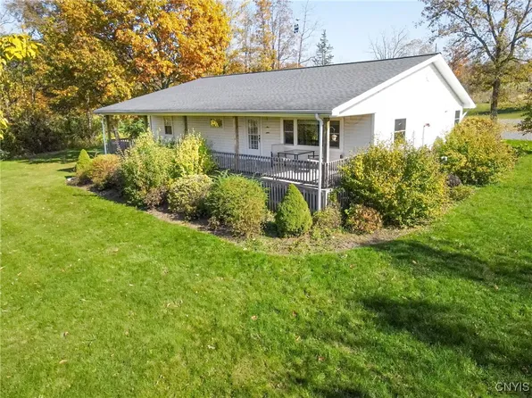 2492 Fry Rd, Aurora, NY 13026