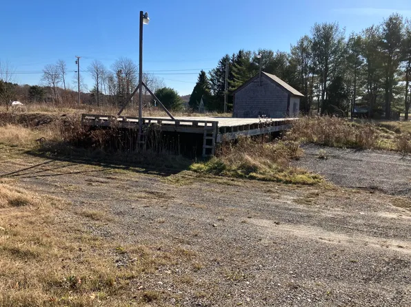 64 Atlantic Highway, Thomaston, ME 04861