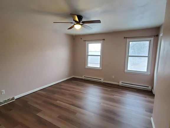 5th image of 151 Clinton Rd #13